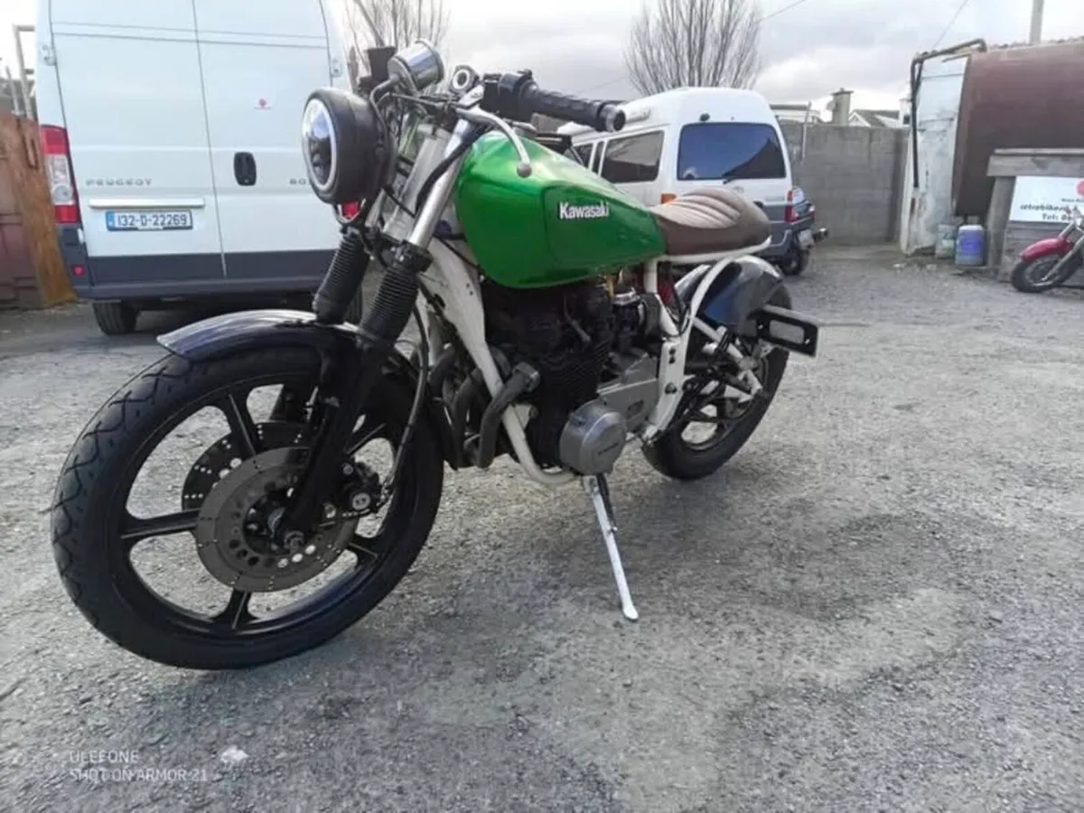 Kawasaki Z400 Cafe Racer 1984 - Image 2