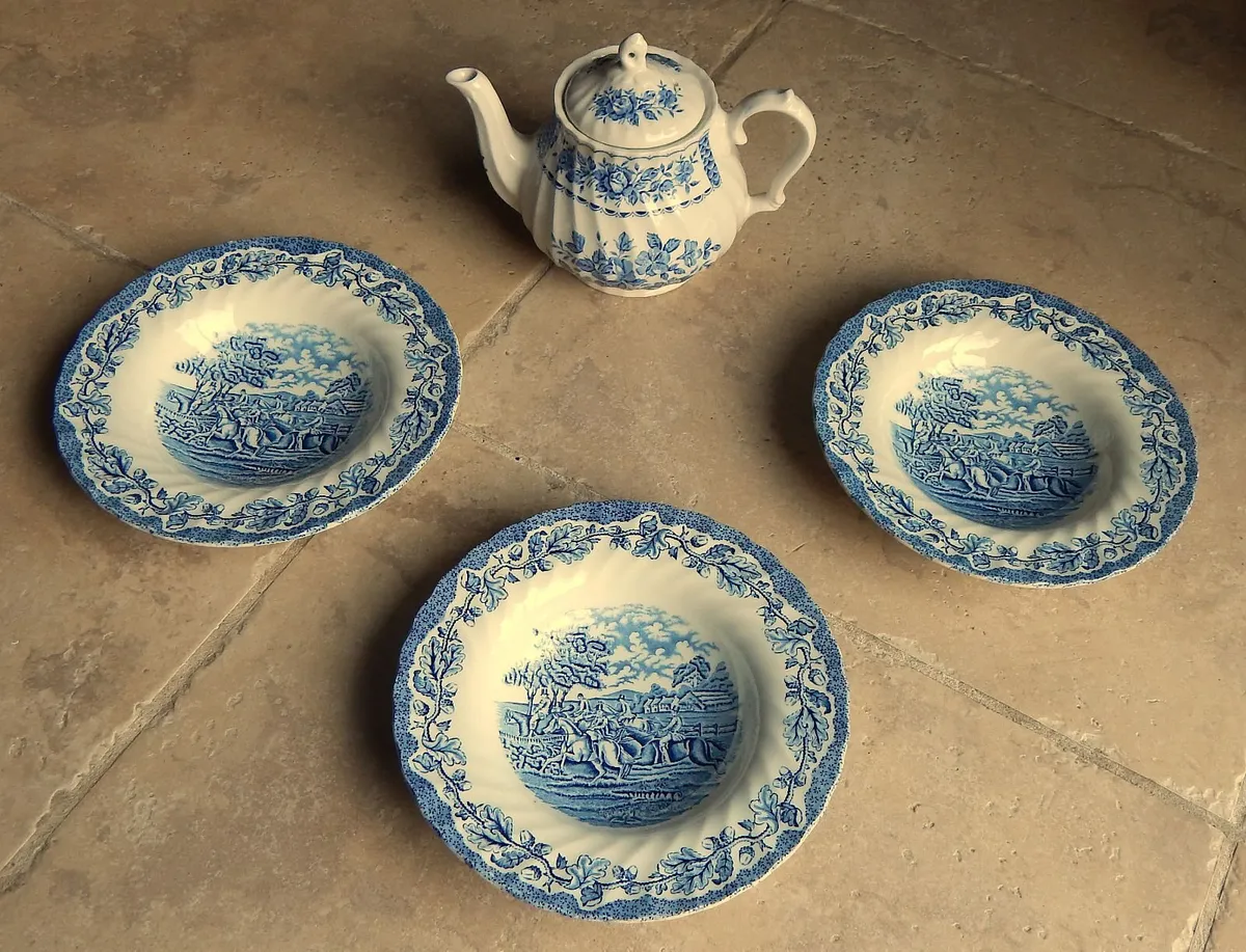 Vintage Myott Melody Teapot & Country Life Bowls - Image 2