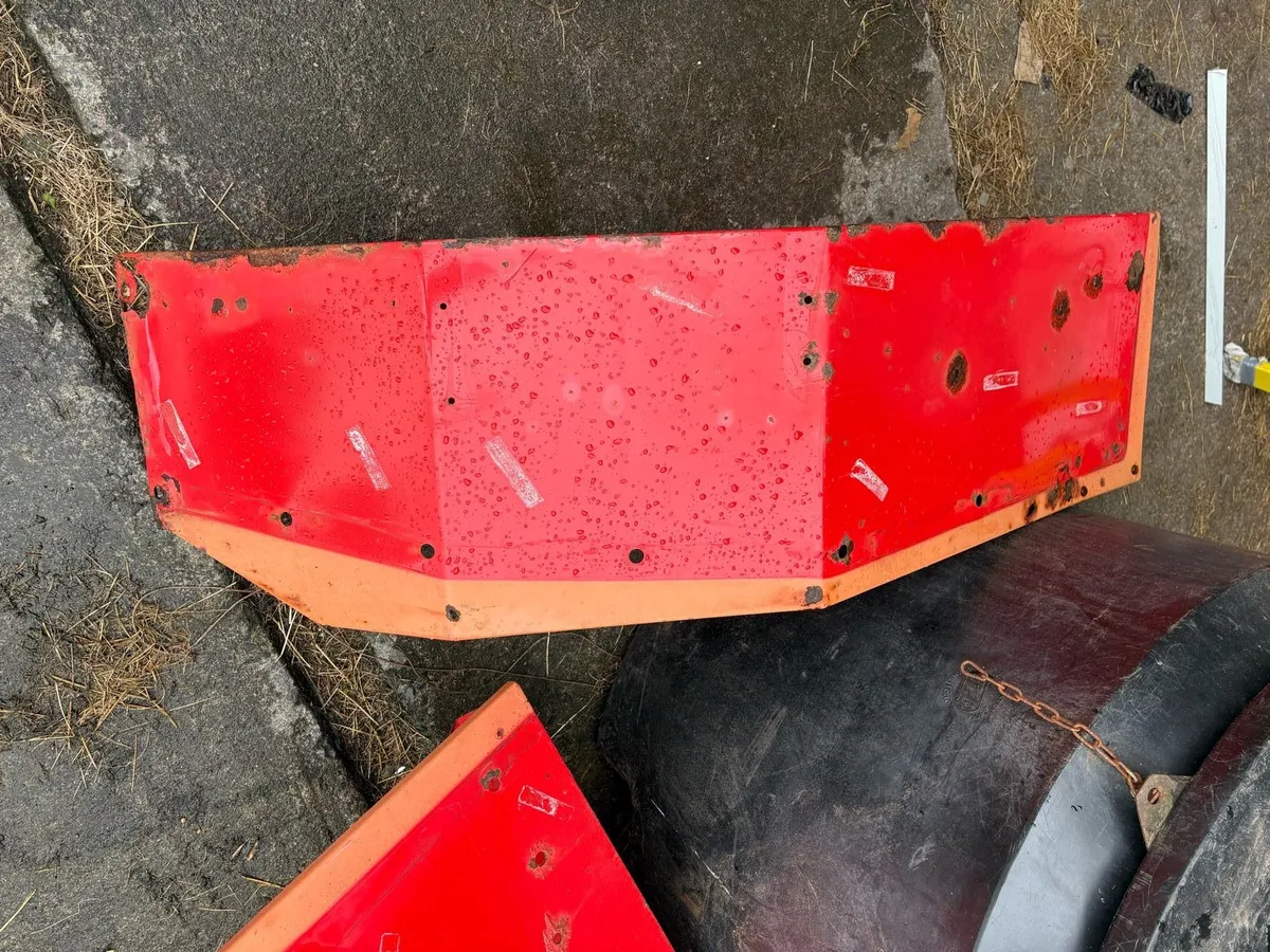 Zetor mud guards & slurry pipe stand - Image 4