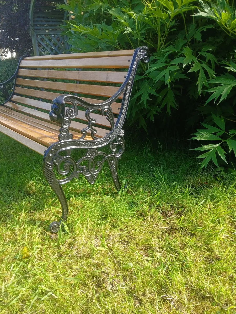 Cast iron and oak garden bench - Image 2