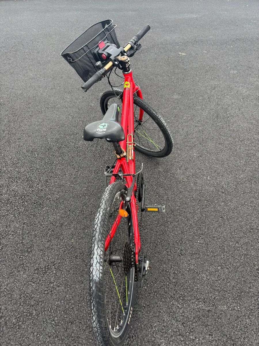 Frog 62 Kids Bike (Red) - Image 3