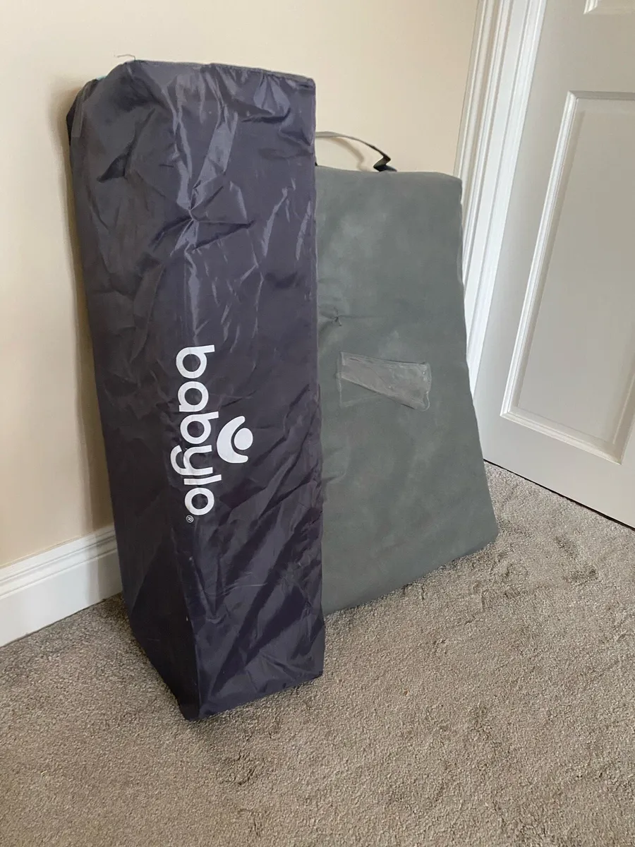 Babylo travel cot with mattress - Image 2