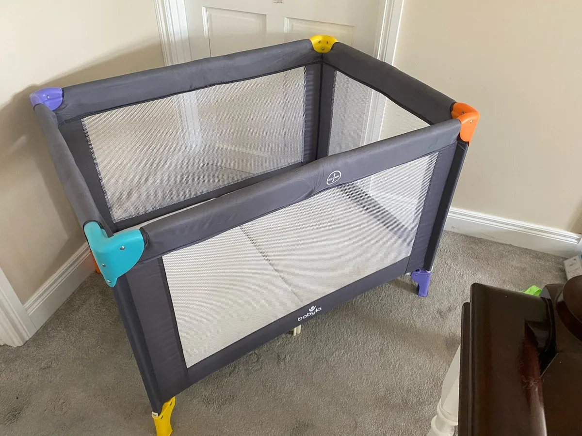 Babylo travel cot with mattress - Image 4