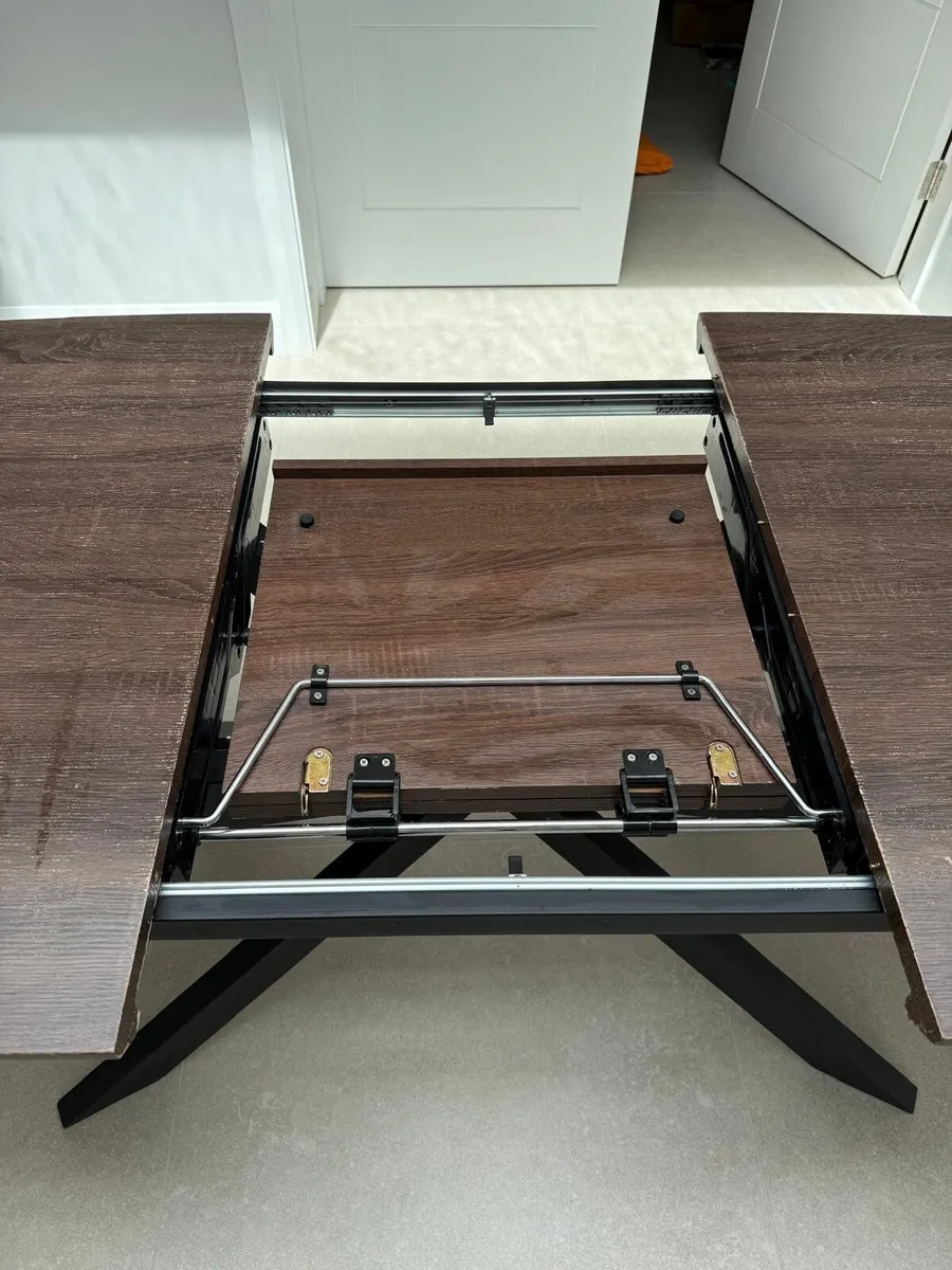 Kitchen table - Image 3