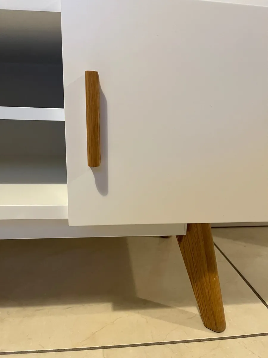 Tv stand - Image 4