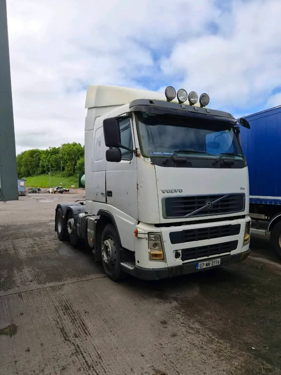 2 volvo units - Image 2