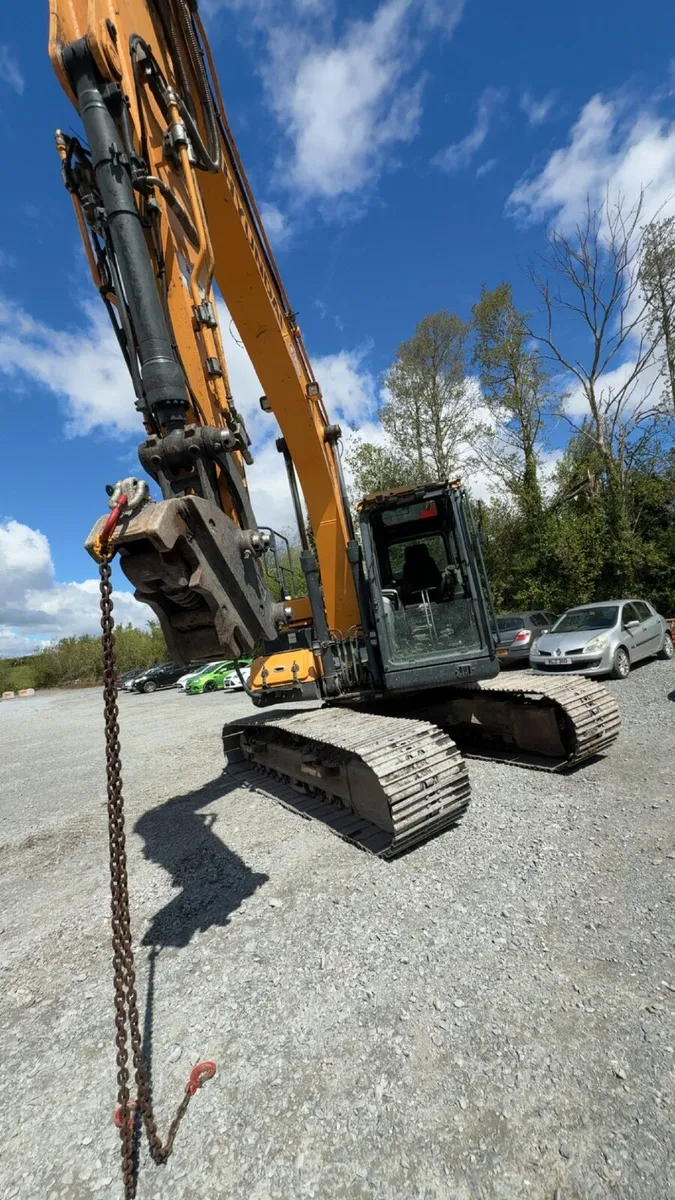 Hyundai digger hx140l - Image 1