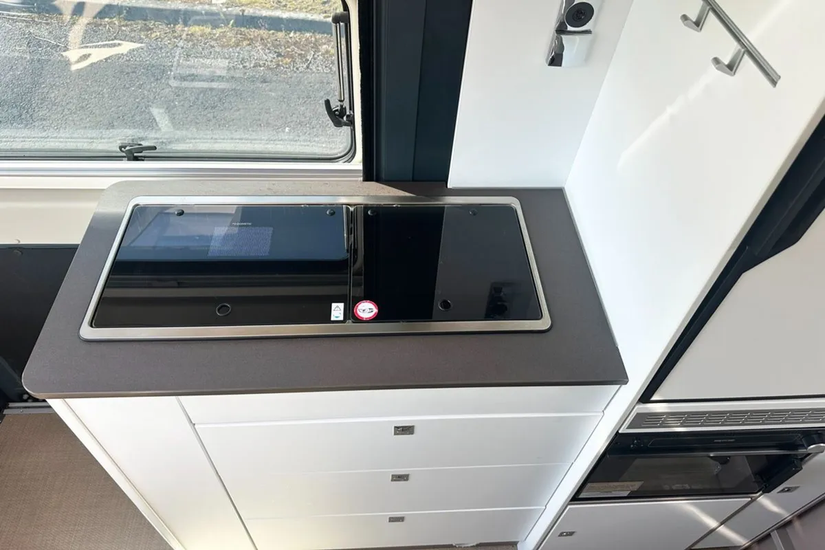 campervan - Image 4