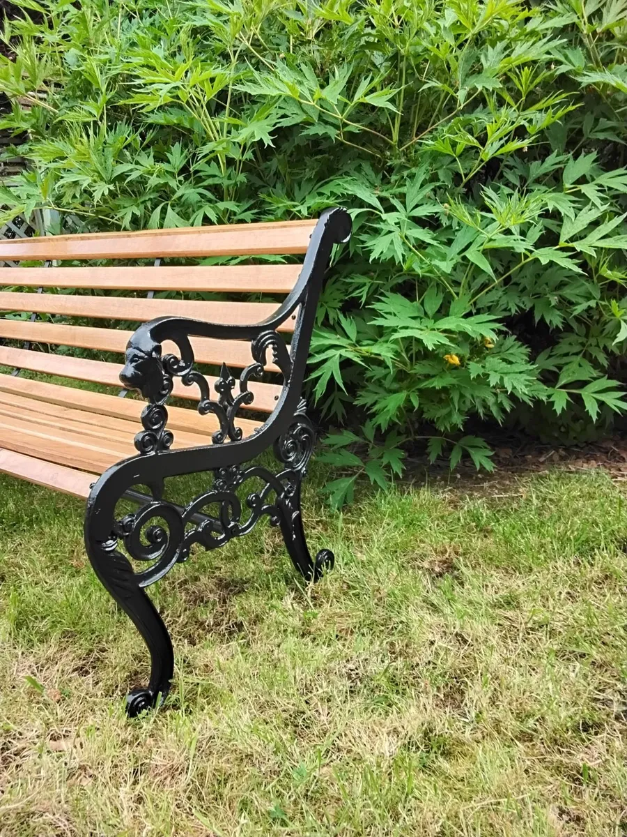 Cast iron and oak garden bench - 5ft - Image 2