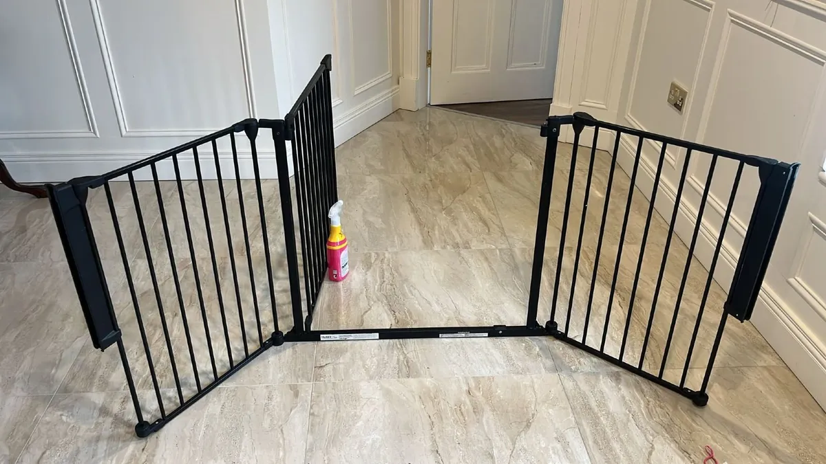 Baby Gate - Image 2
