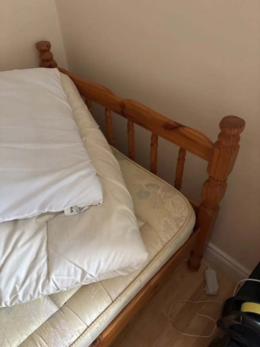 single Beds - Image 3