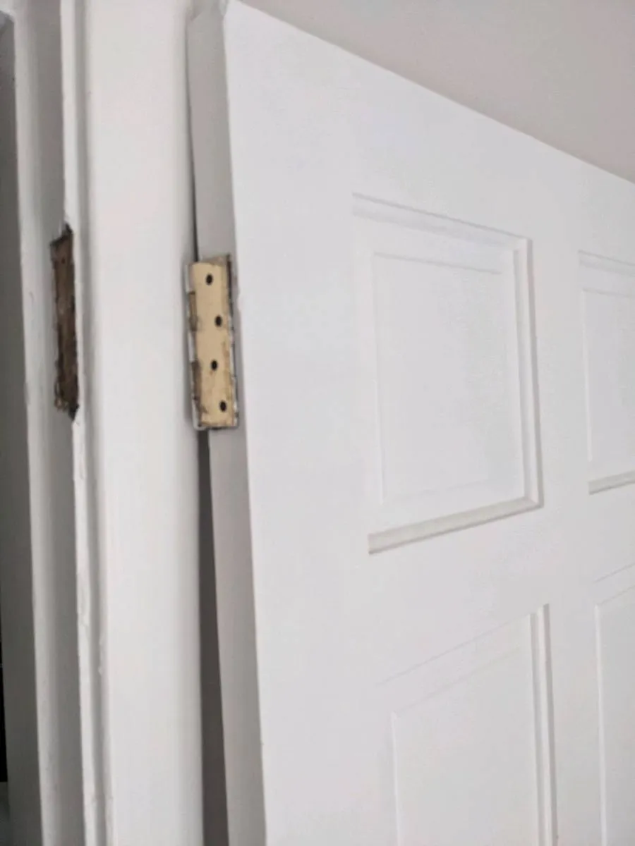2 x solid wood doors 760mm X 1980mm - Image 3