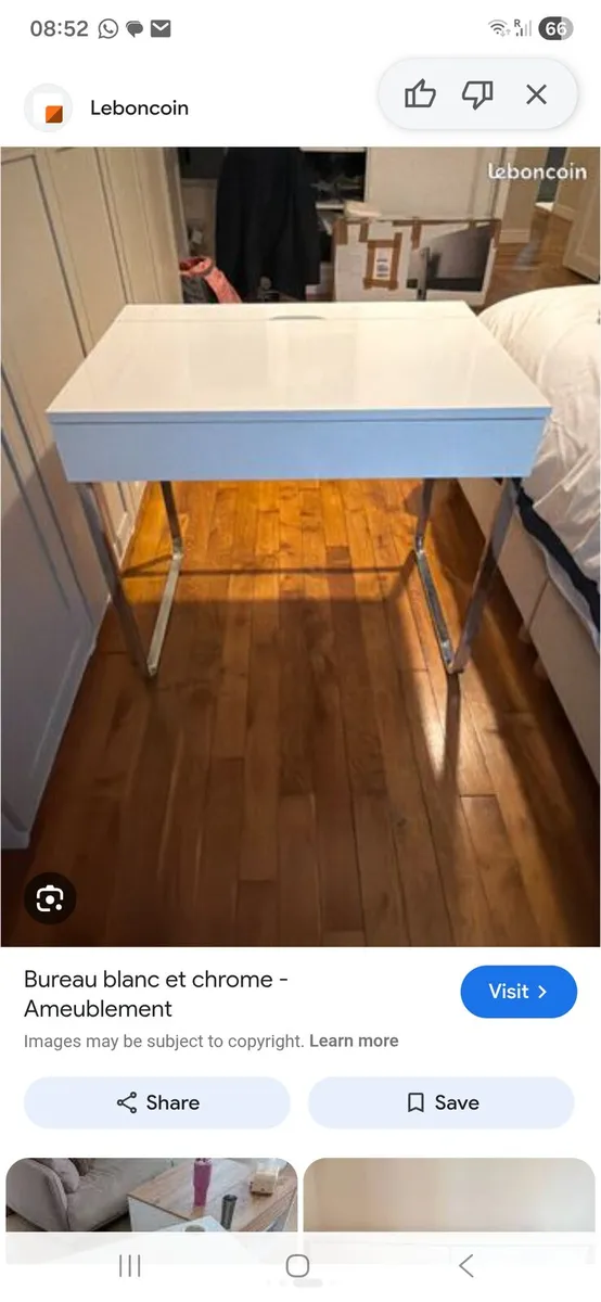Dressing table / or small desk
White gloss - Image 3