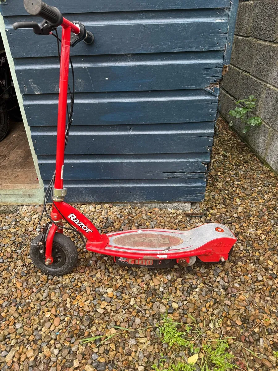 Razor electric scooter - Image 2