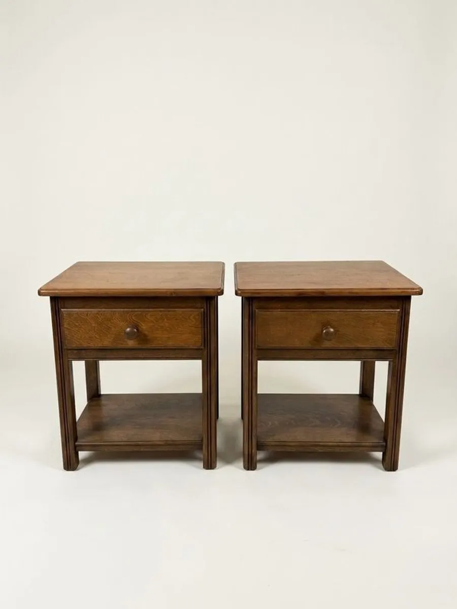 Pair of Vintage Solid Oak Country-Style Nightstands - Image 3