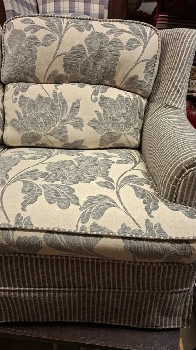 Vintage Bed Settee Newly Upholstered - Image 4