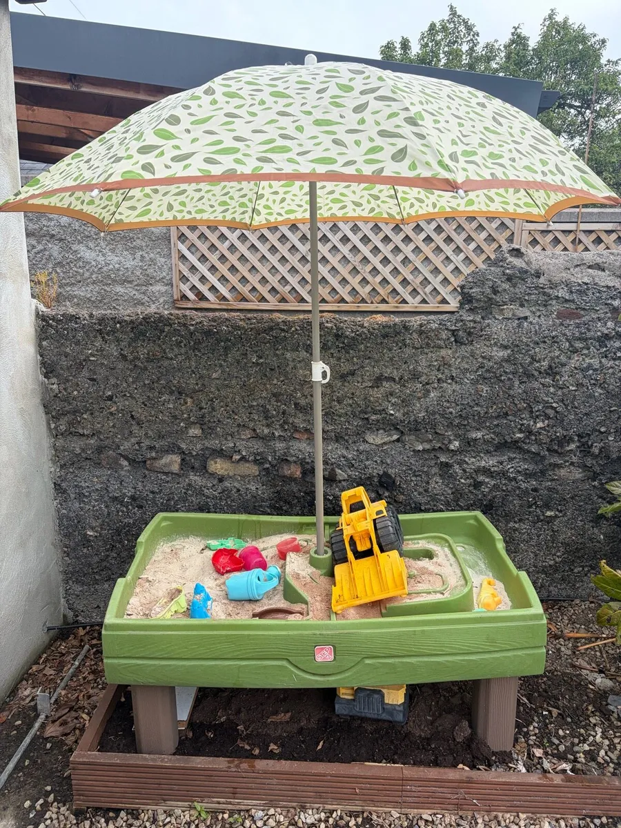 Kids Sandpit - Image 1
