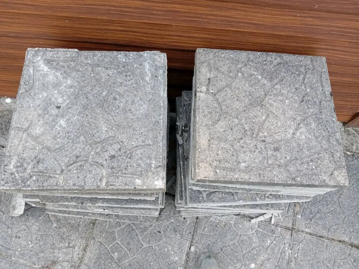 Patio slabs - Image 1