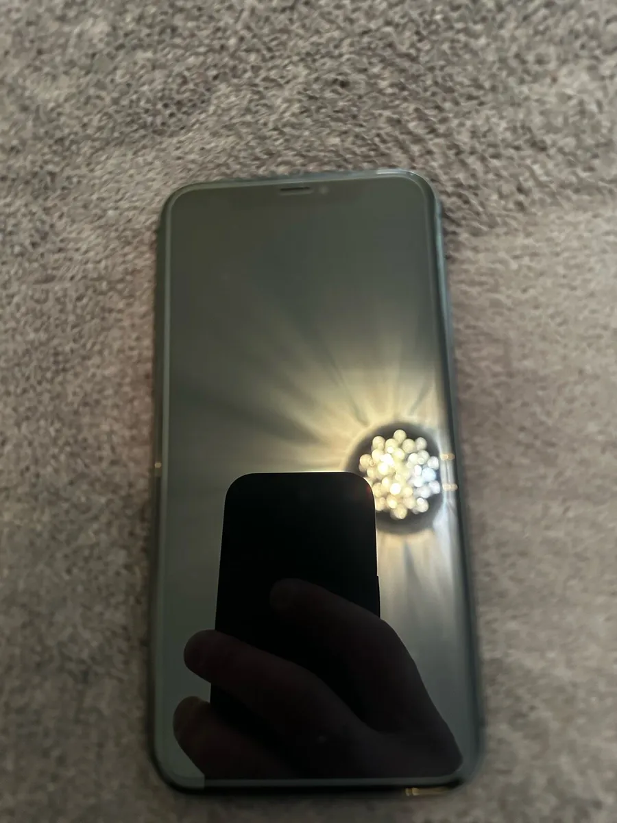 iPhone 11 unlocked - Image 2