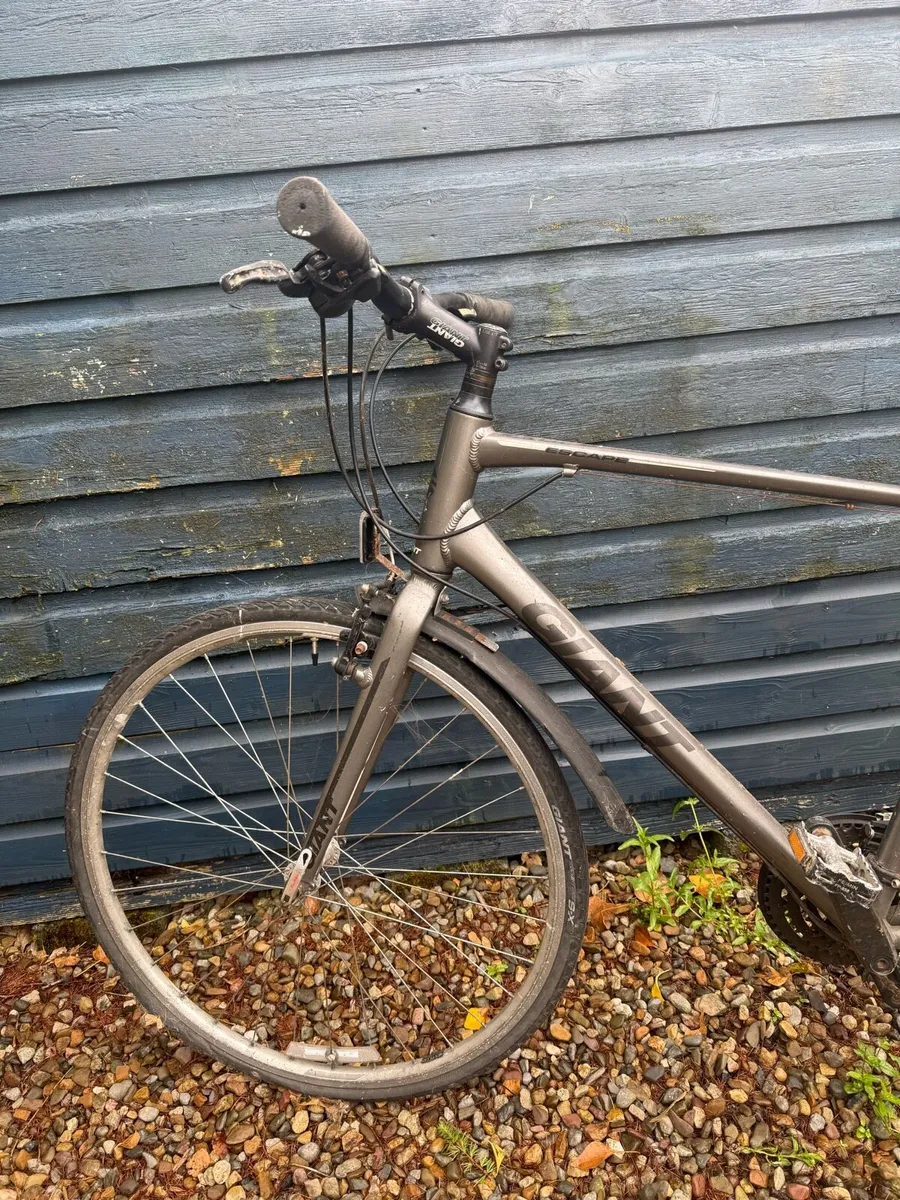 Bike Giant Escape - Image 3
