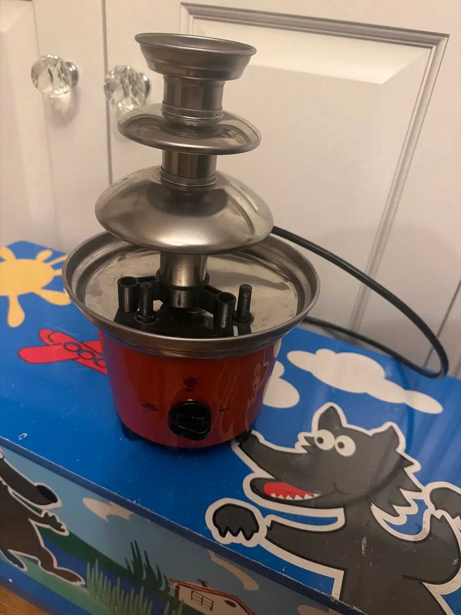 Chocolate fountain