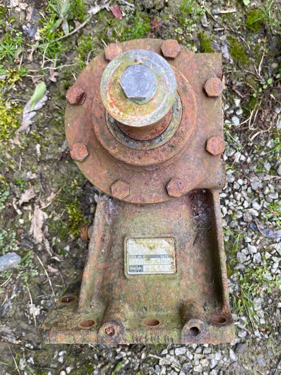 Malone Galfre major hats and gearbox - Image 3