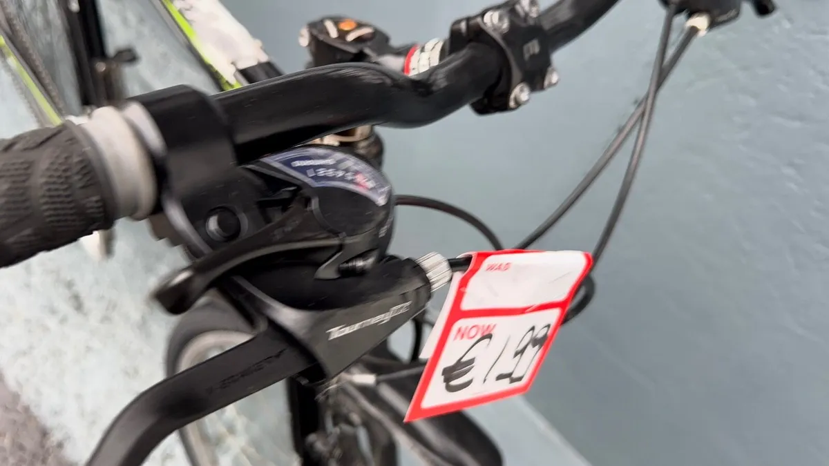 Motion hybrid bike ❗️Open 7 days of the week ❗️ - Image 2