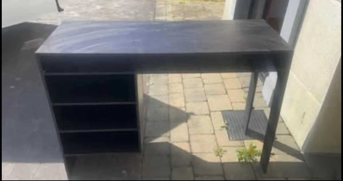 Beautiful desk - Image 1