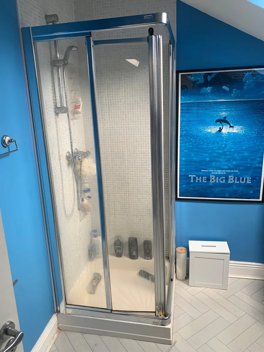 Shower - Image 1
