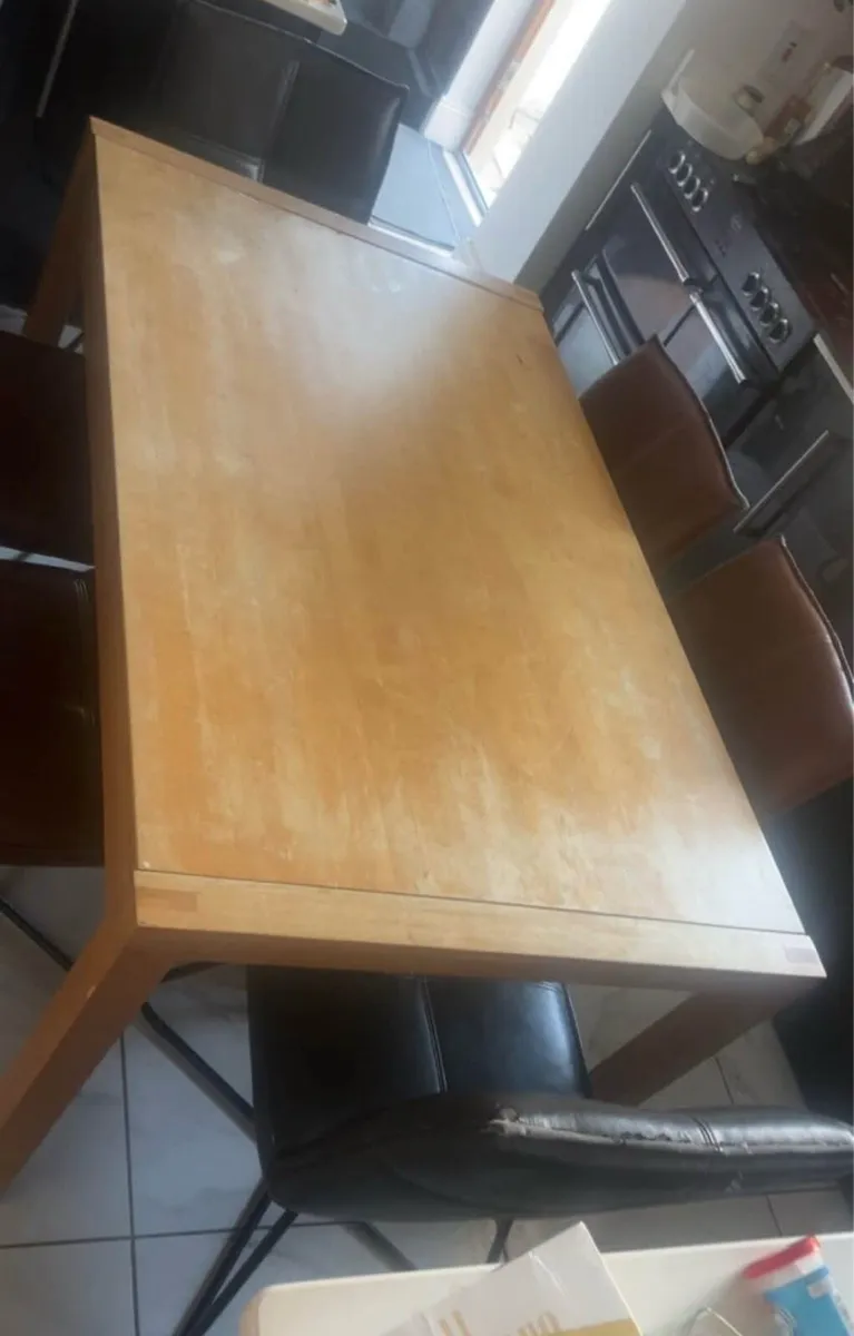 Tables and chairs - Image 1
