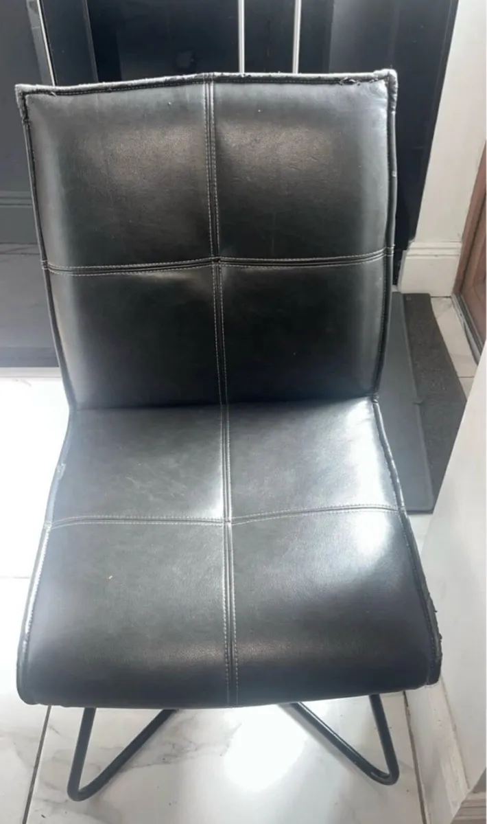 Tables and chairs - Image 2