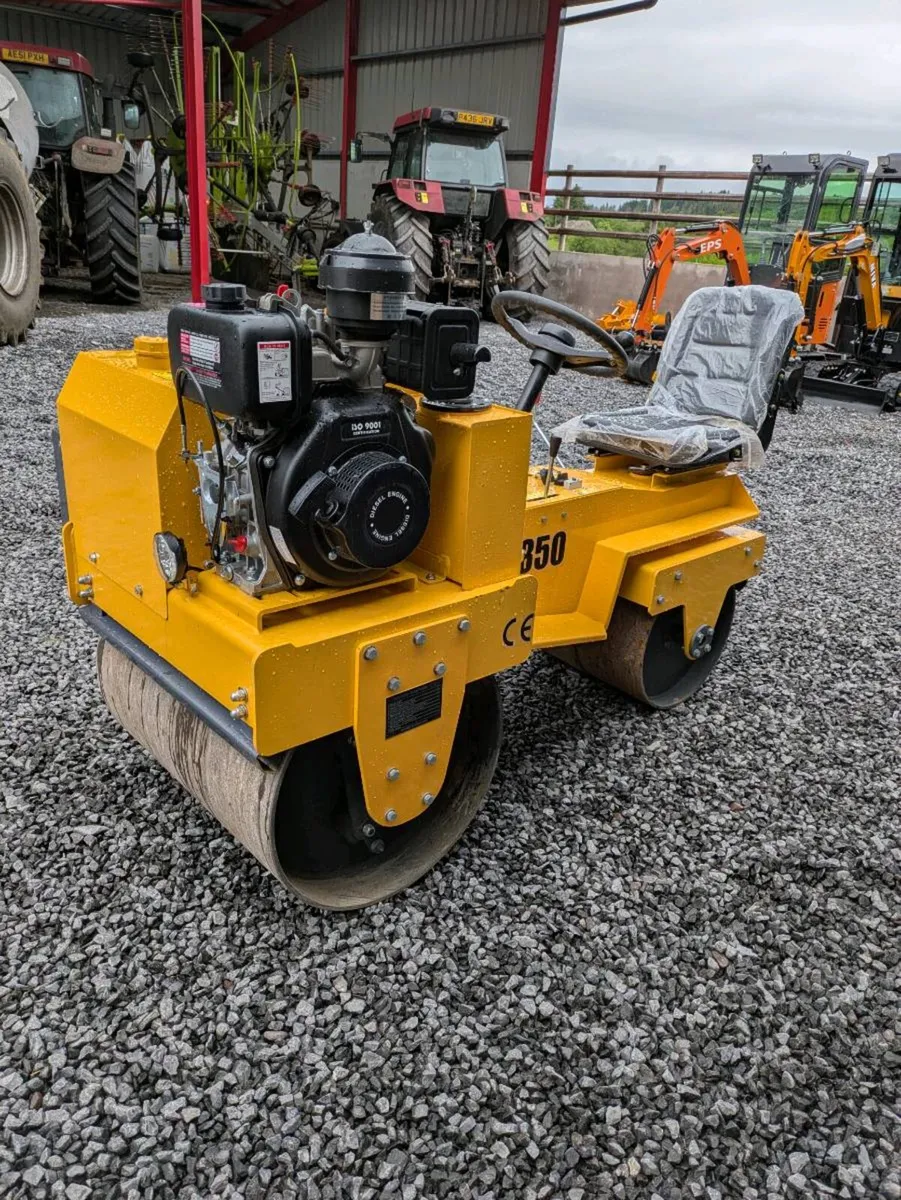 Vibrating Roller - Image 2