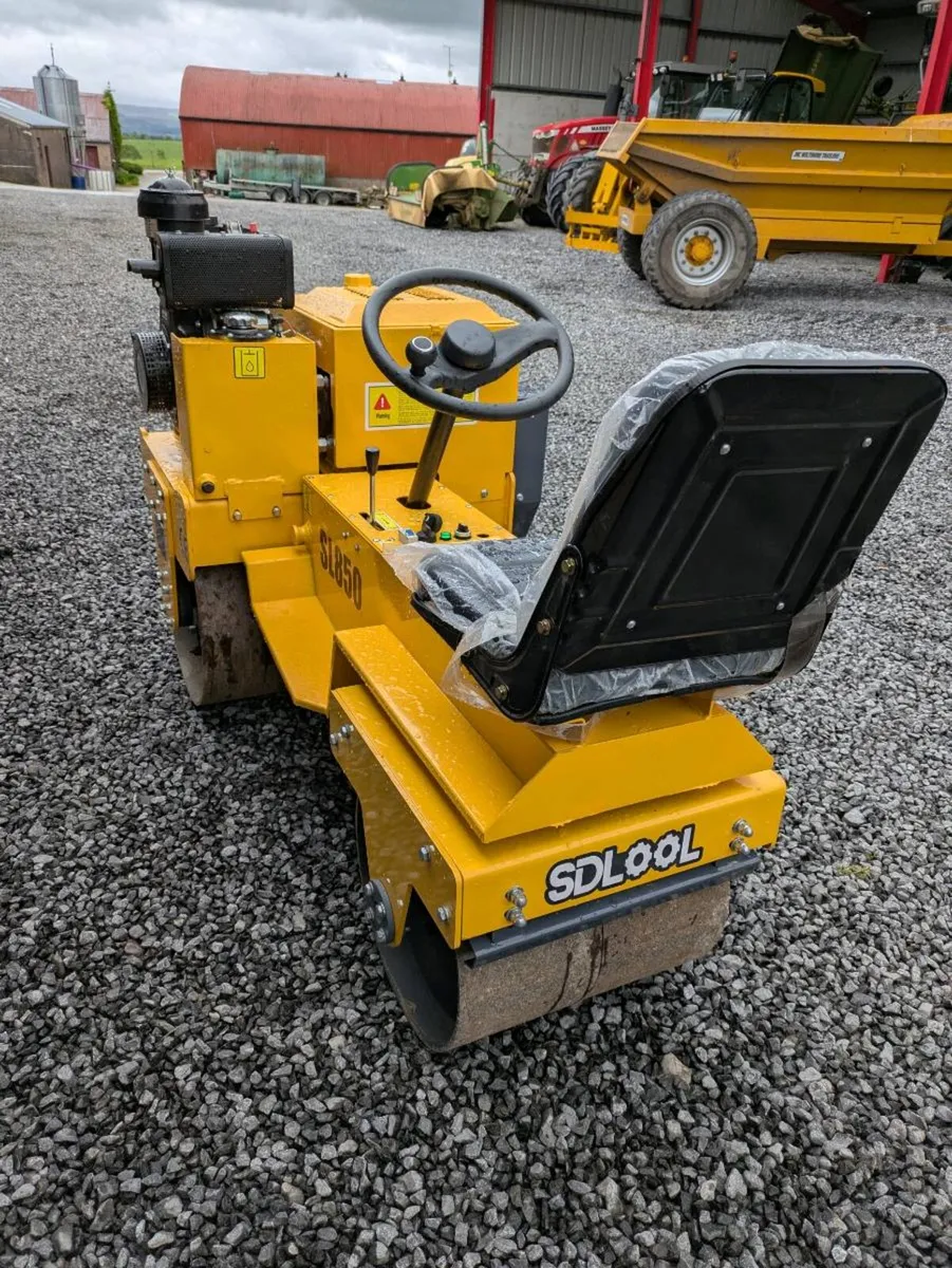 Vibrating Roller - Image 4