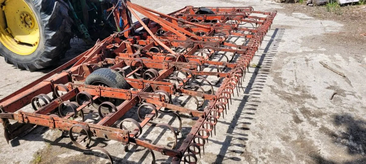 Kverneland Folding Spring Tine Harrow/Cultivator - Image 1