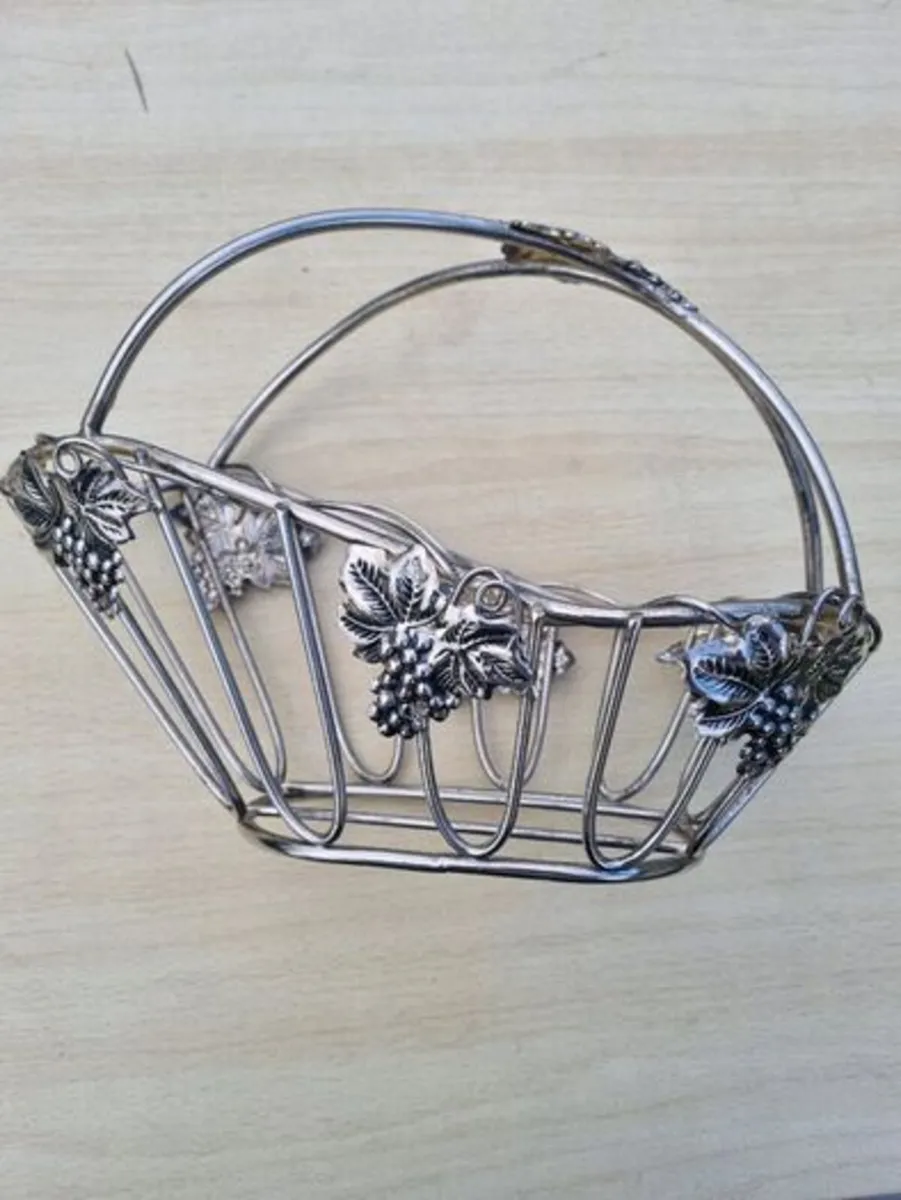 Silver-plated wine basket by Silea - Image 4