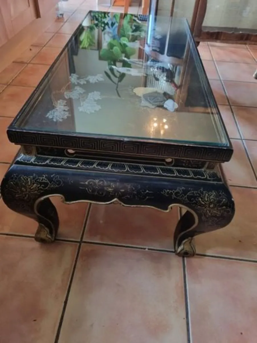 Chinese coffee table made of black lacquer - Image 3