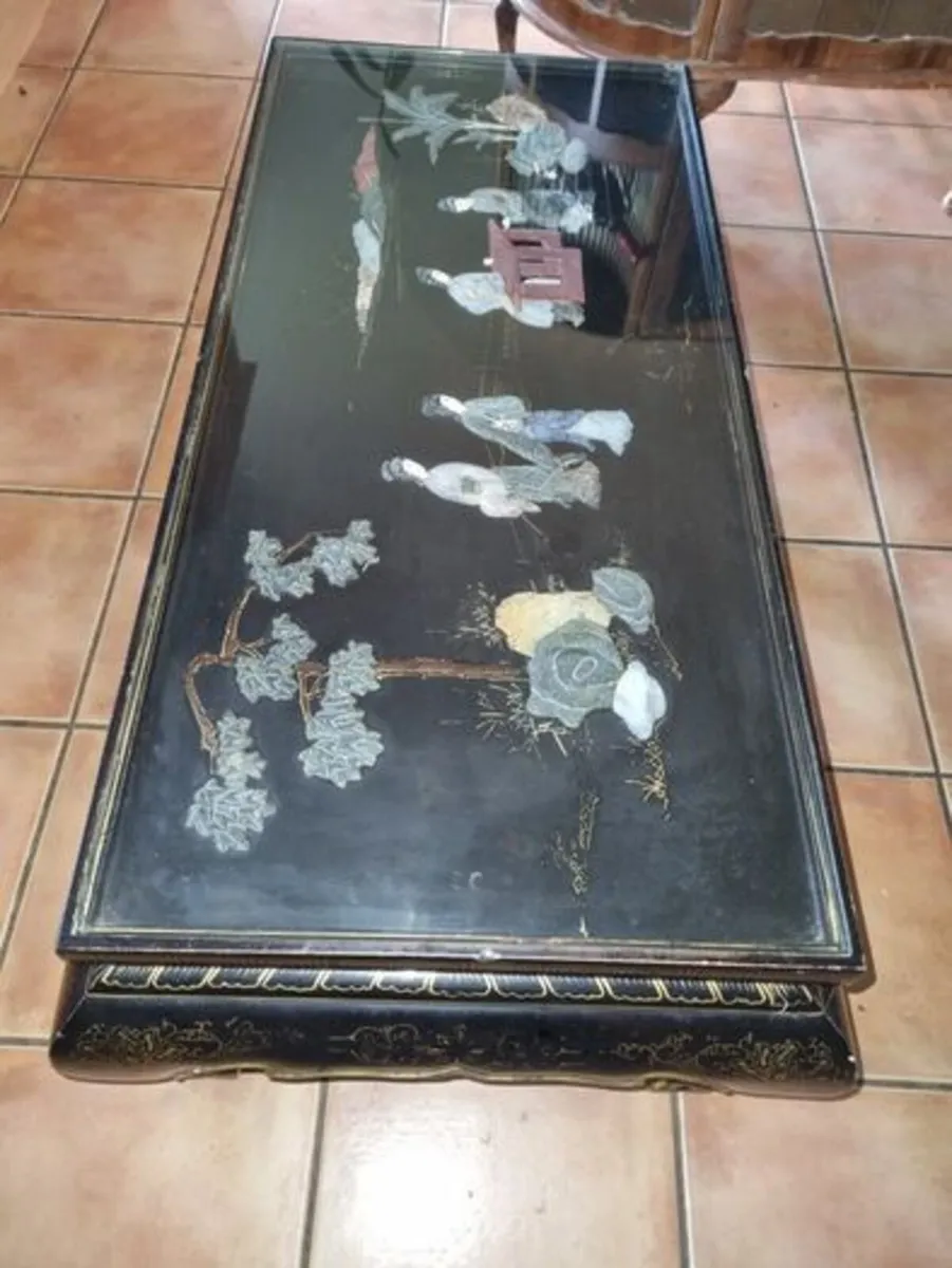 Chinese coffee table made of black lacquer - Image 4