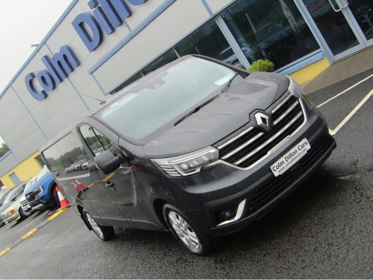 Renault Trafic LL30 BLUE DCI 150 AUTO EDC SPORT - Image 2