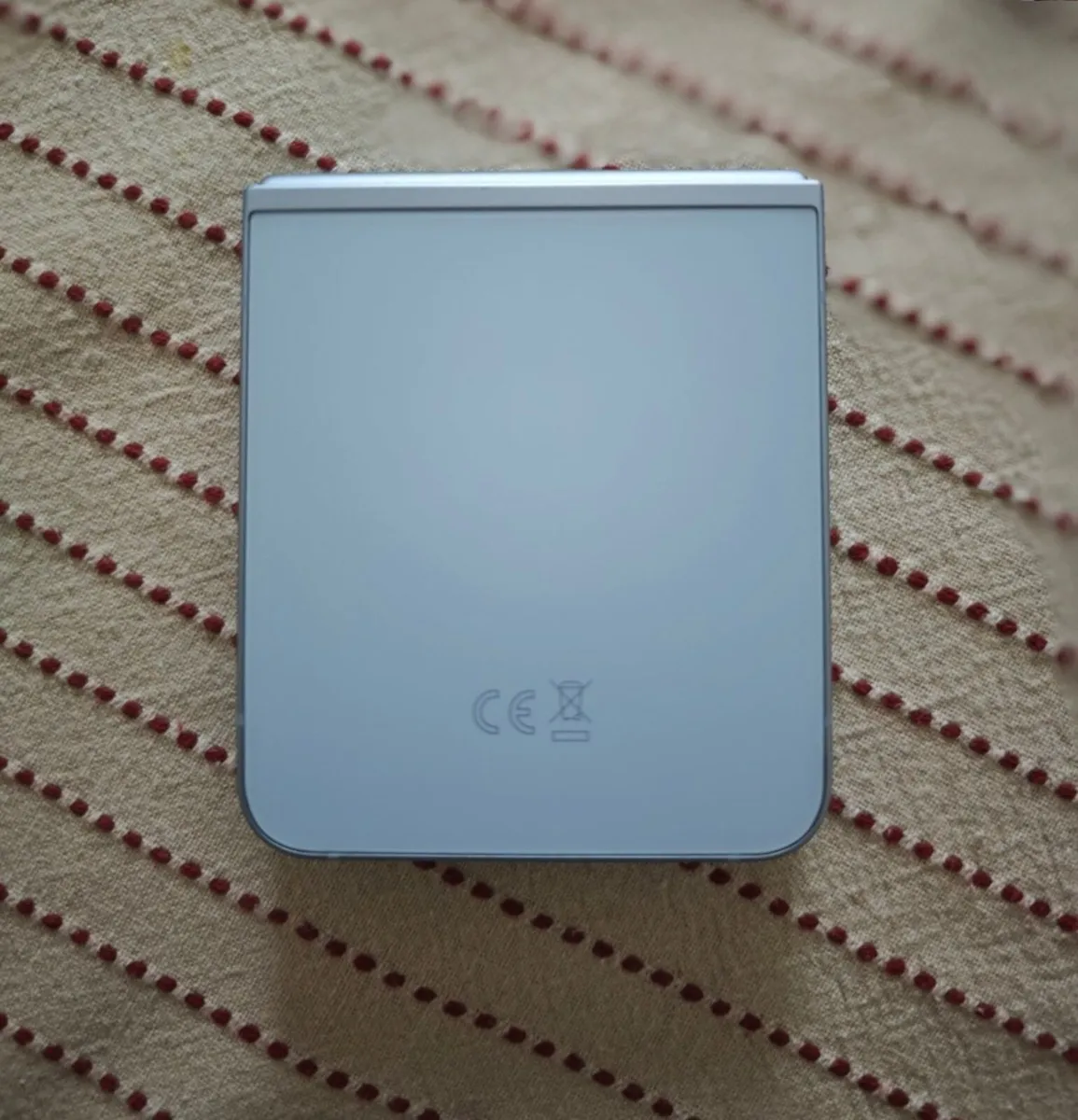 Samsung flip 6 512gb - Image 3