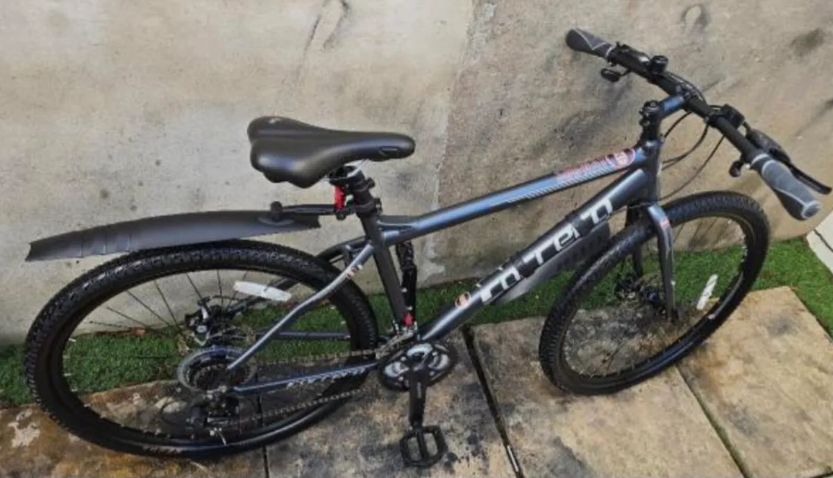 CARRERA SUBWAY ONE 27.5" WHEEL ADULT BIKE IN GOOD - Image 4