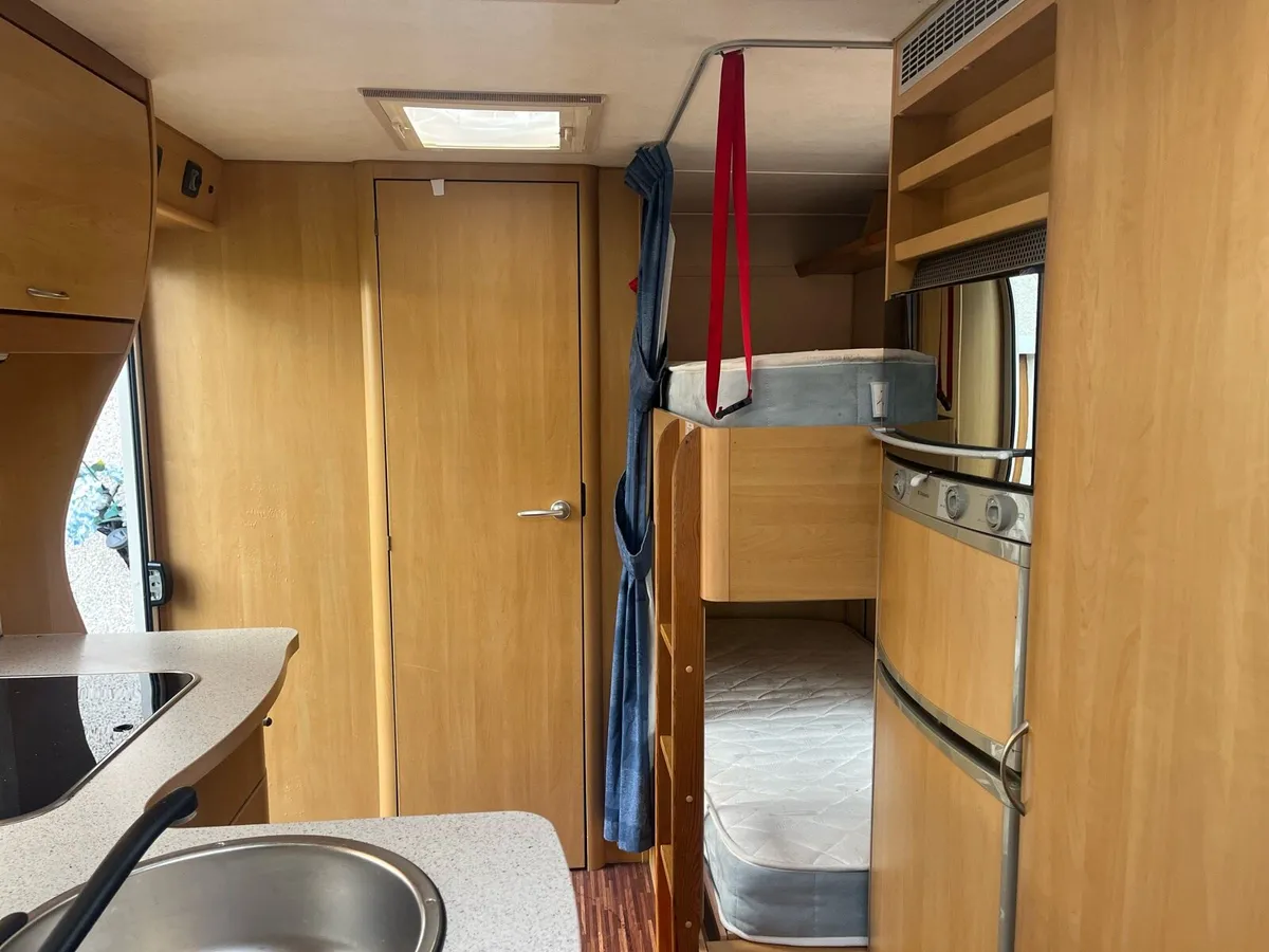 Motorhome 2013 turbo diesel - Image 4