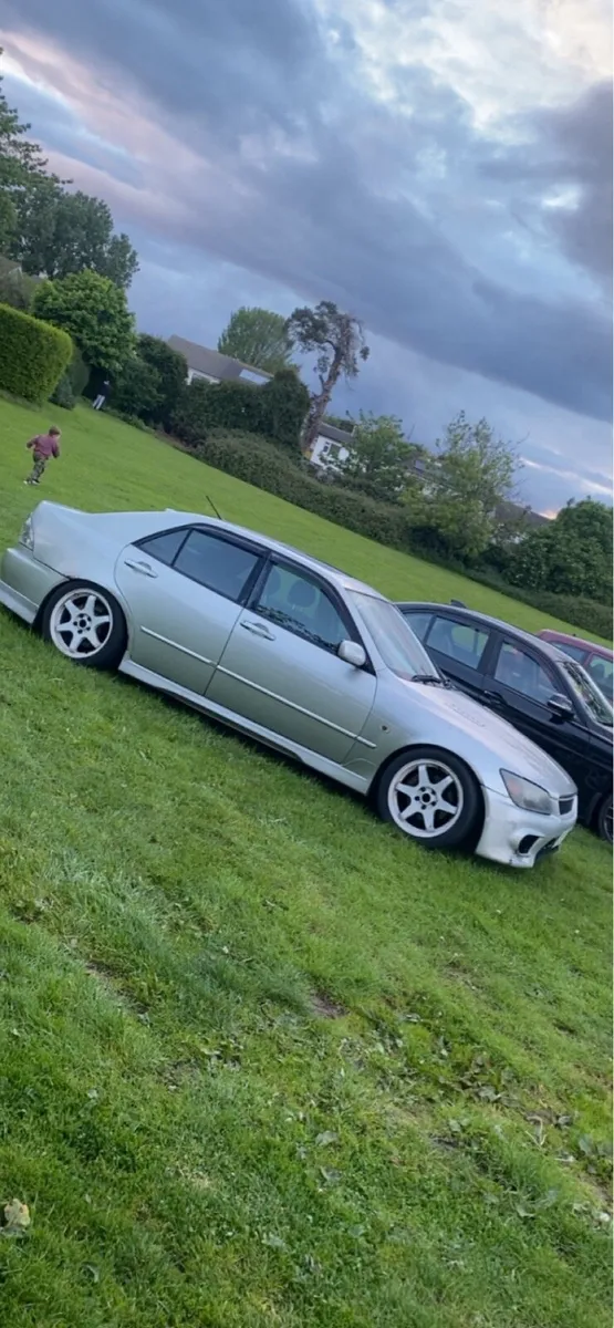 Lexus is200 is 200 - Image 4