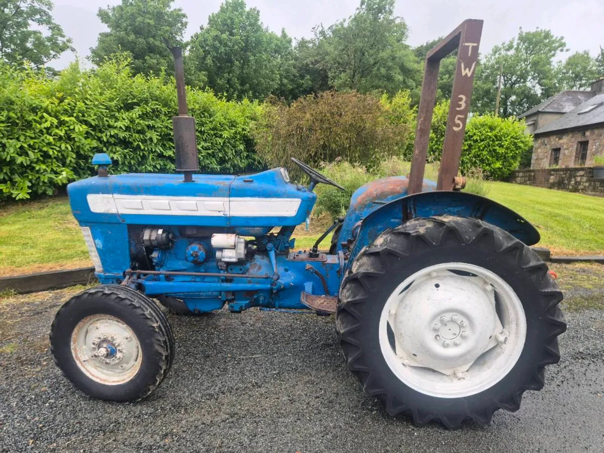 Ford 2000 - Image 1