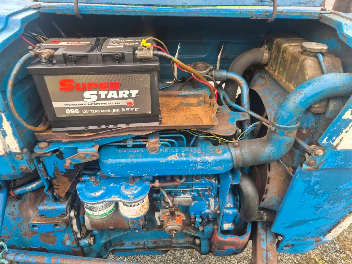 Ford 2000 - Image 3