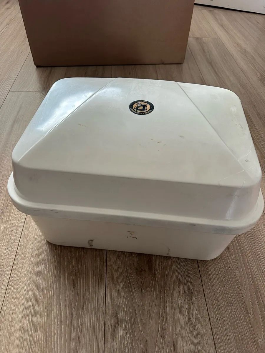 Honda cub Rickman Box - Image 3