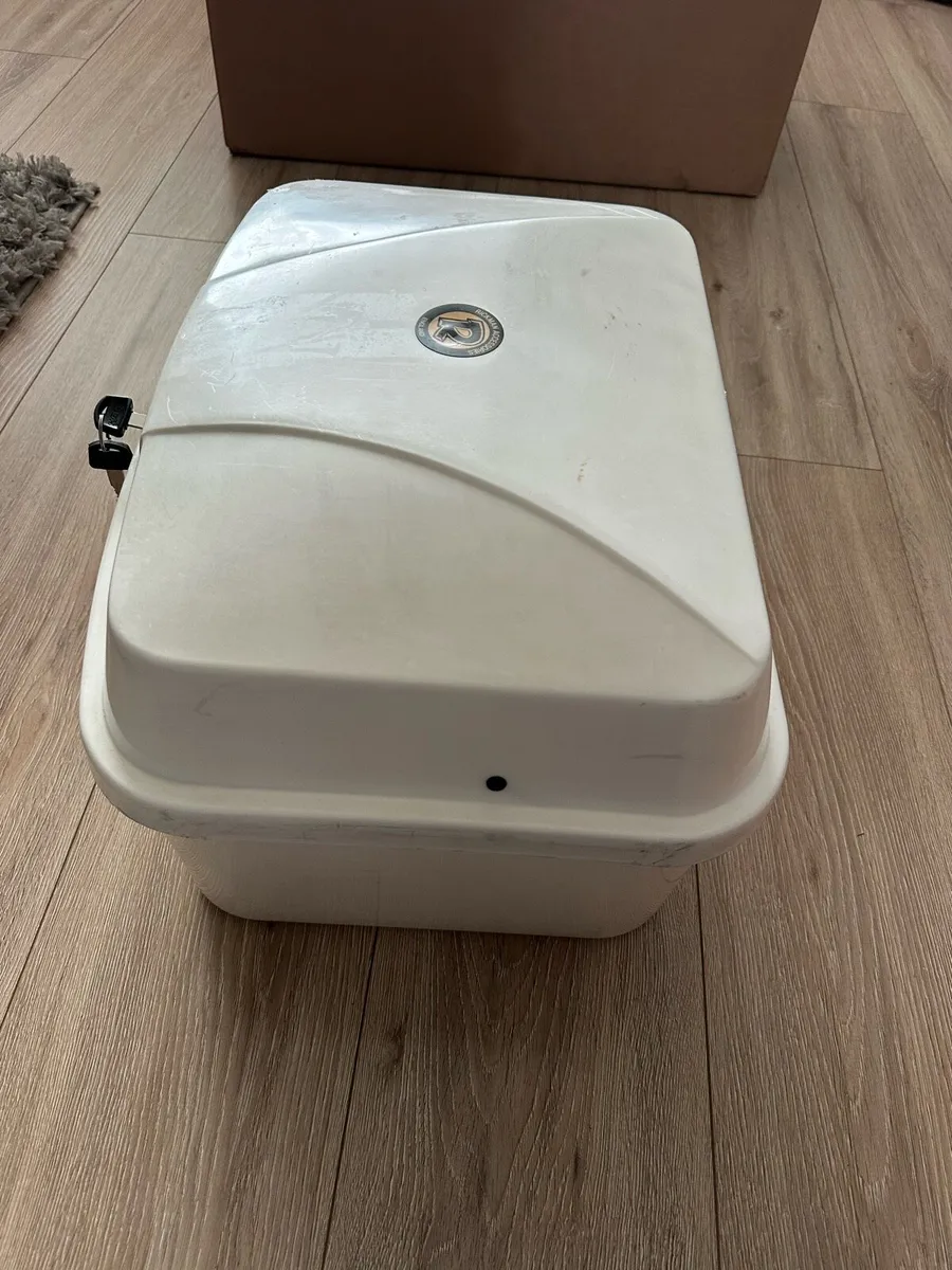 Honda cub Rickman Box - Image 4