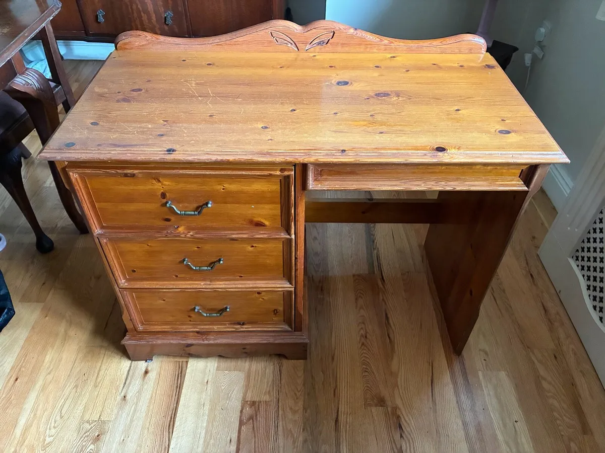 Desk - Image 2