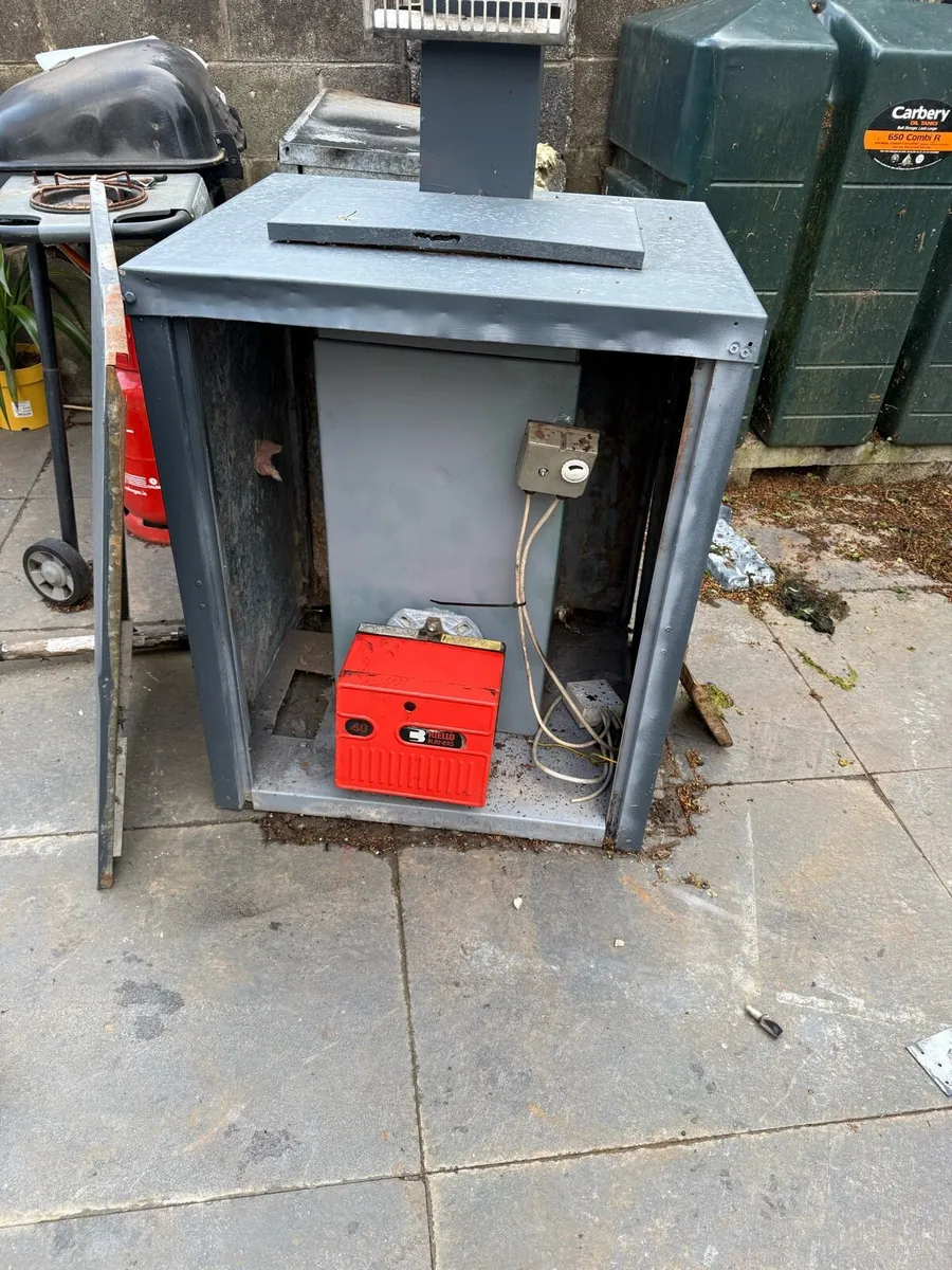 Oil boiler - Image 1