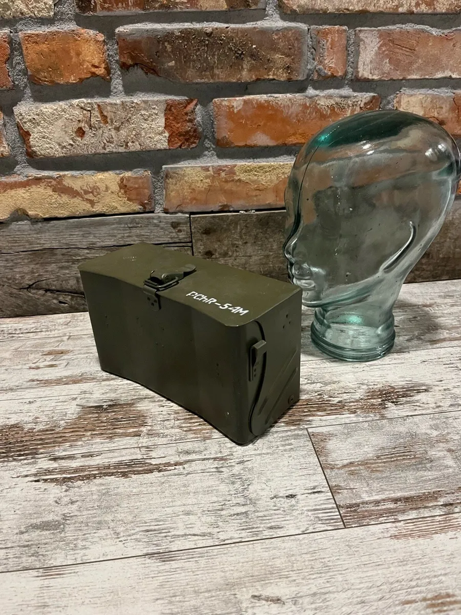 Vintage military chemical kit - Image 1