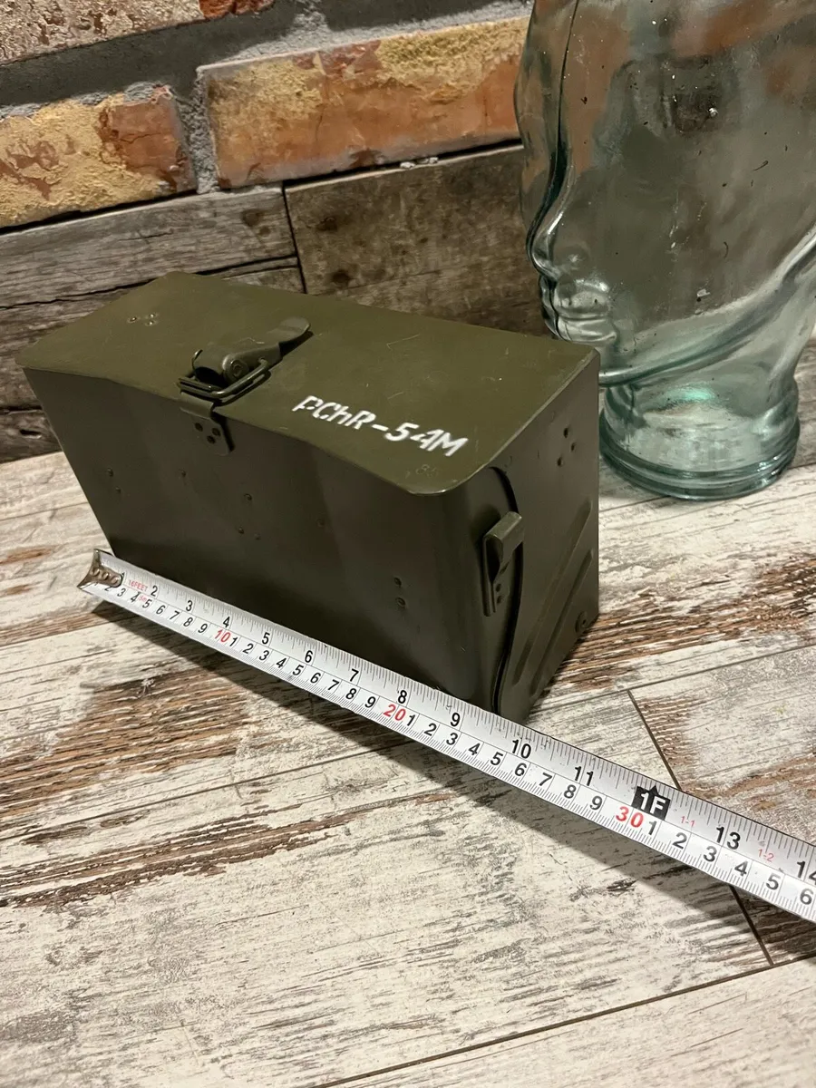 Vintage military chemical kit - Image 2